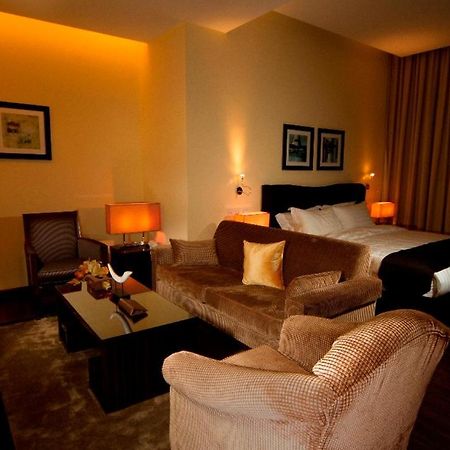 Zara Continental Hotel Khobar Bagian luar foto