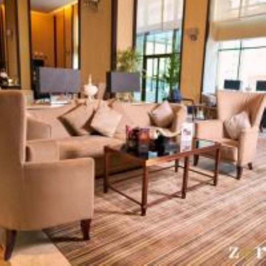 Zara Continental Hotel Khobar Bagian luar foto