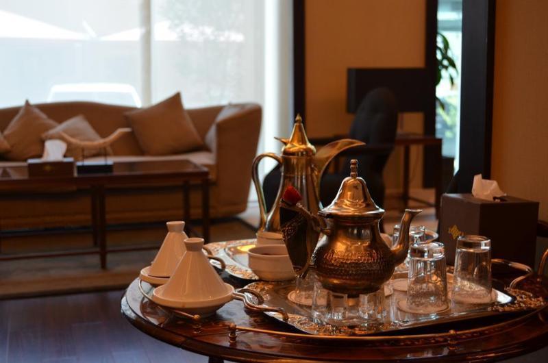 Zara Continental Hotel Khobar Bagian luar foto