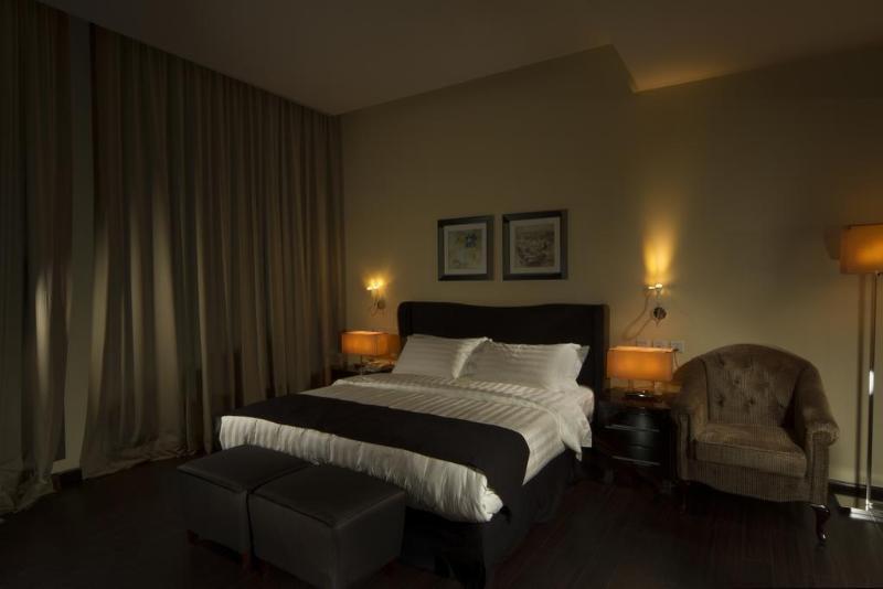 Zara Continental Hotel Khobar Bagian luar foto